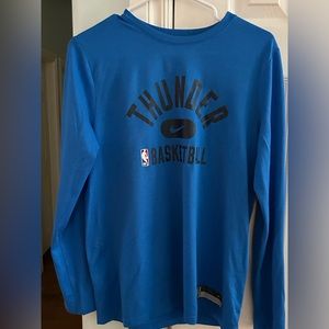 ⚡️Official NBA licensed Thunder Nike Dri-fit long sleeve shirt. Youth XL.